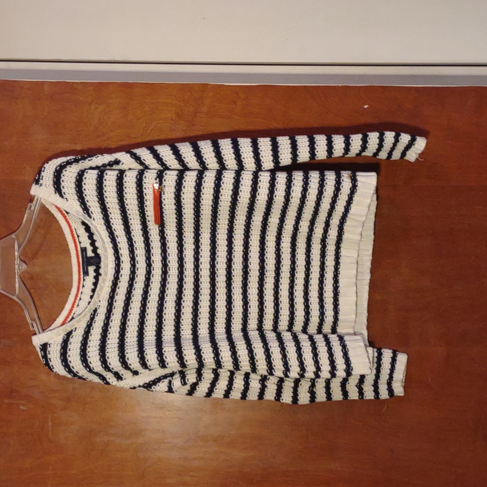 Tommy Hilfiger sweater. Size S/P Cream, navy and orange.
